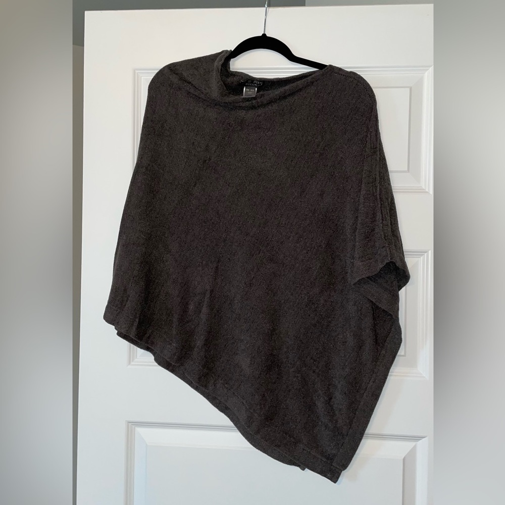 Barefoot Dreams Poncho Cozy and Soft